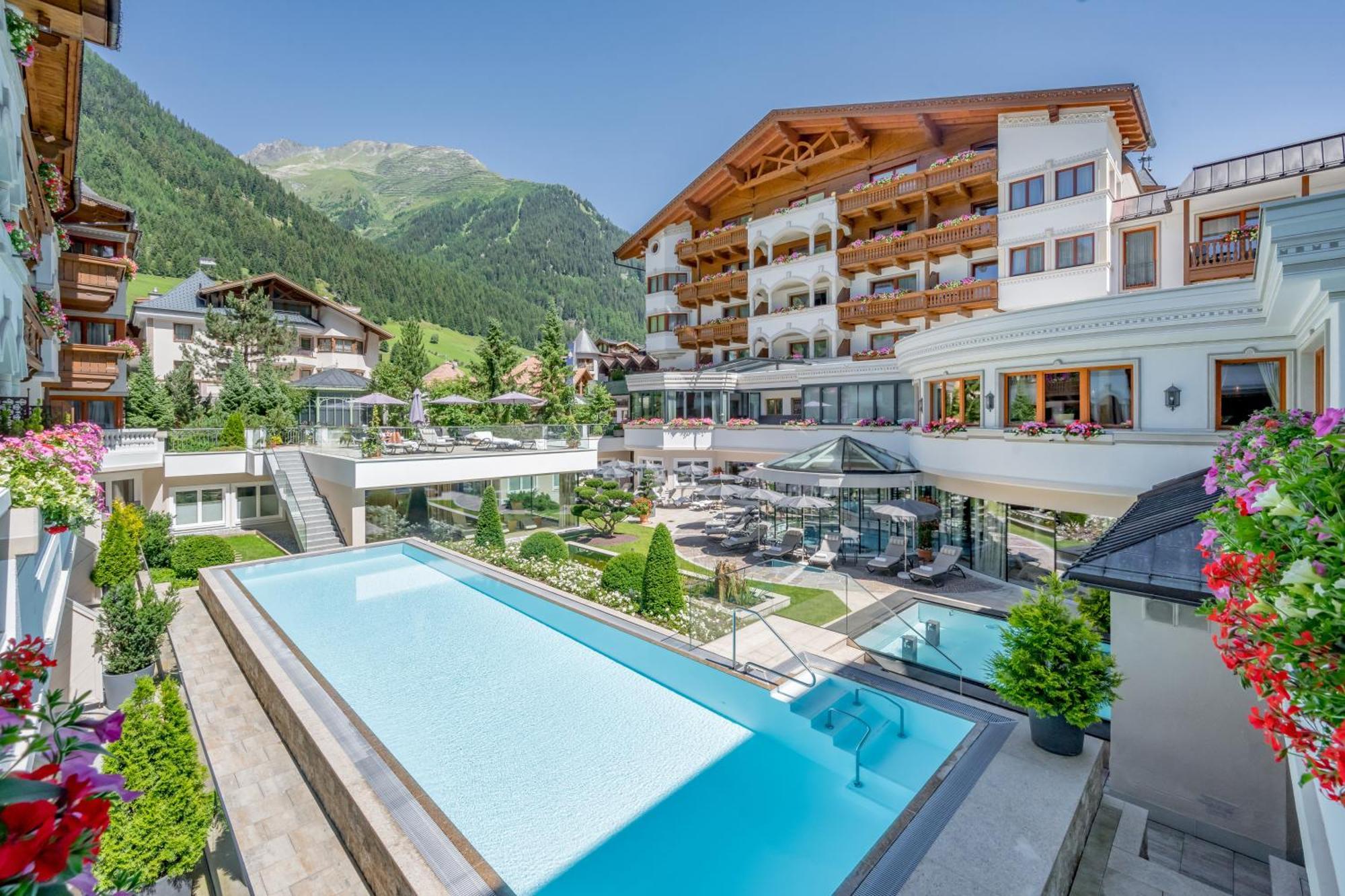 Trofana Royal 5 Hotel Ишгъл Екстериор снимка